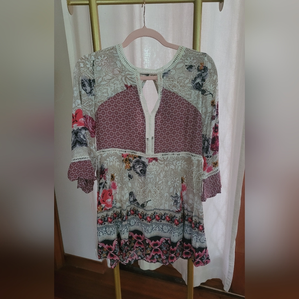 En creme patchwork peasant blouse